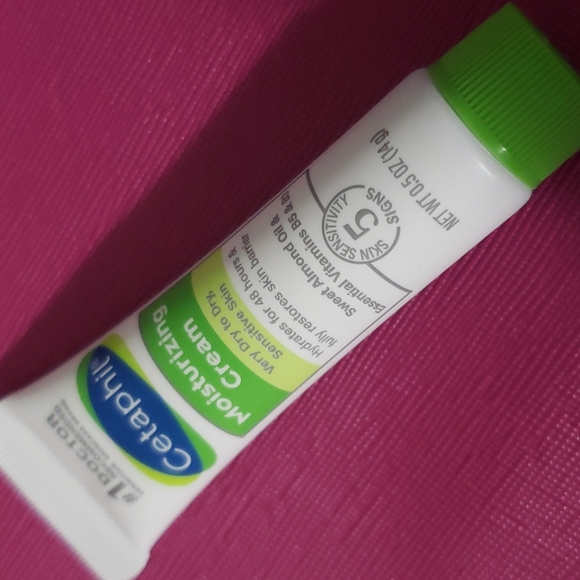 DELUXE CETAPHIL MOISTURIZING CREAM FOR DRY TO VERY DRY SENSITIVE SKIN. - Picture 14 of 14
